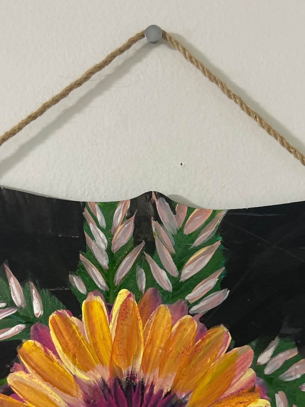 Flower hand painted art on metal - Picture 3 of 4